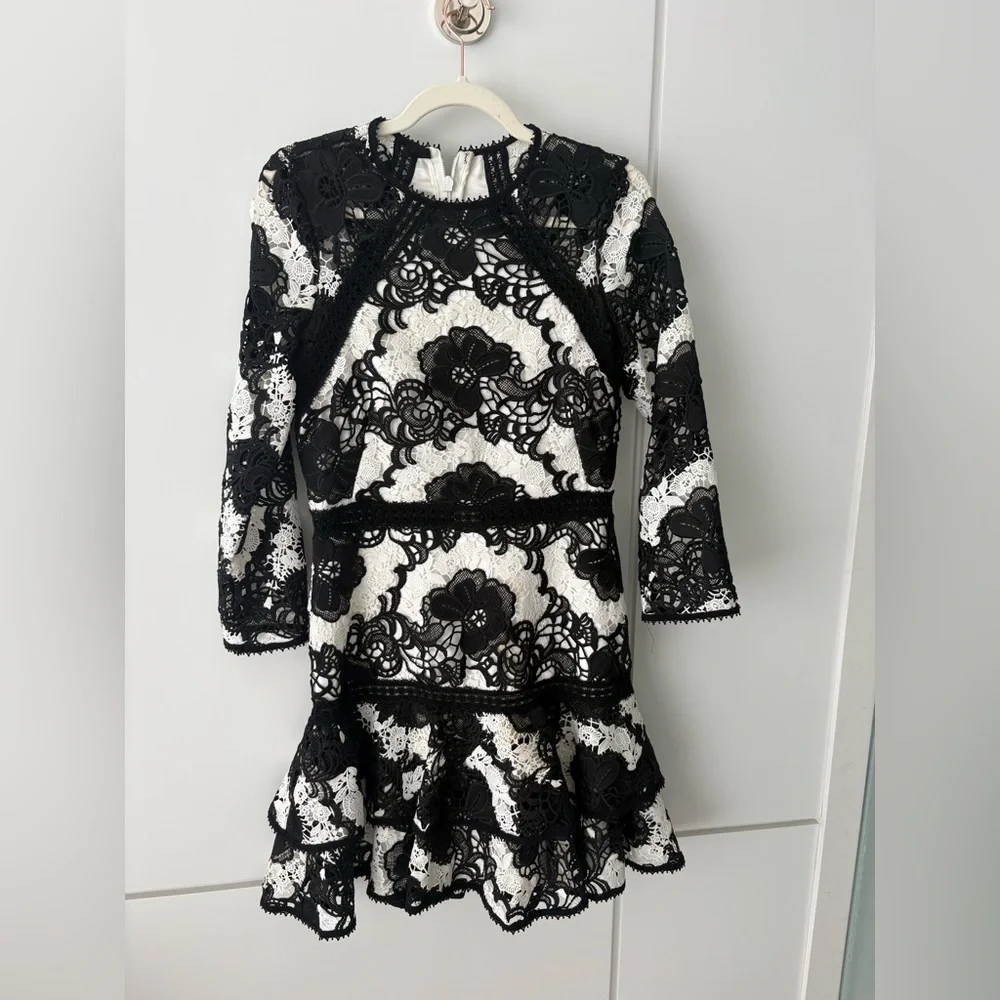 Alexis Elegant Black & White Lace Dress L - Picture 4 of 8